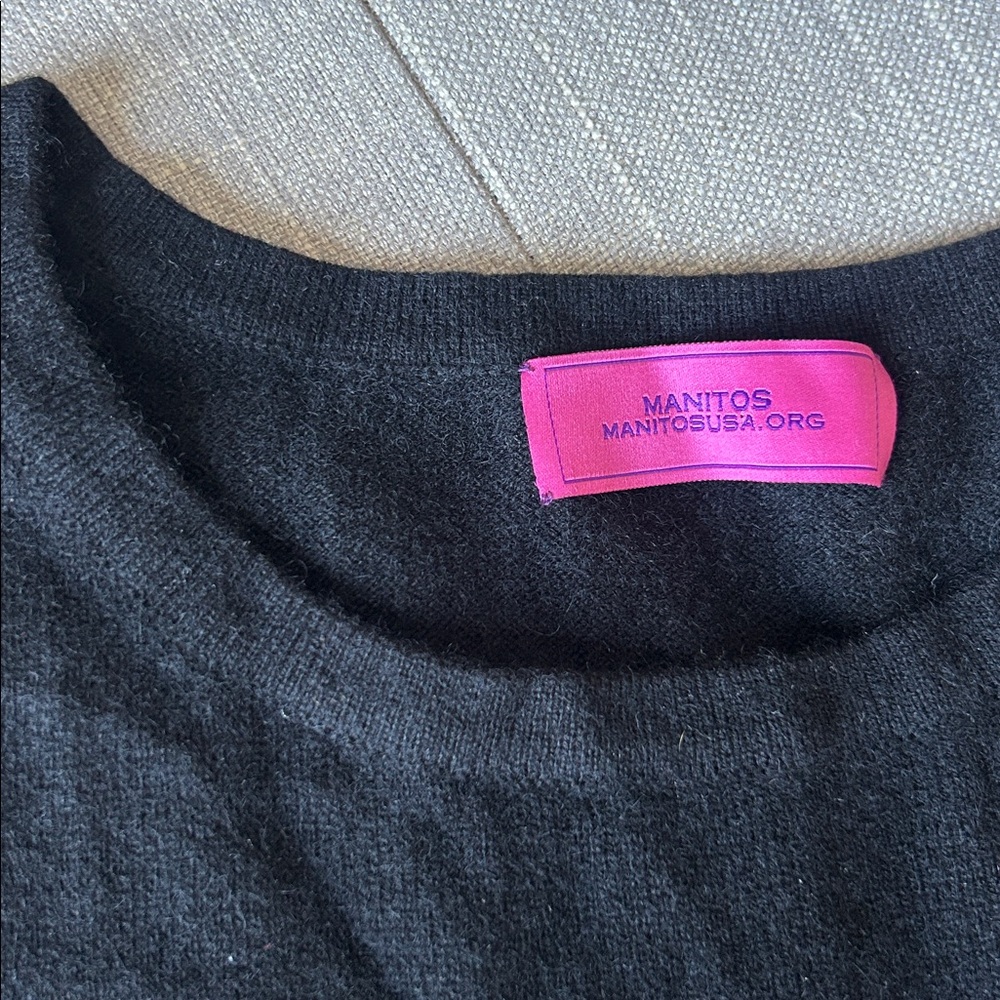 Manitos Classic Black Cashmere Knit Sweater Tank 
Size Large - Picture 5 of 8